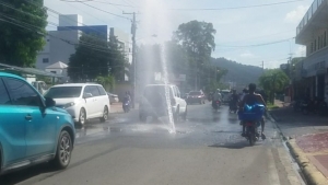 Director de CORAMON con equipo técnico resuelven fuga de agua